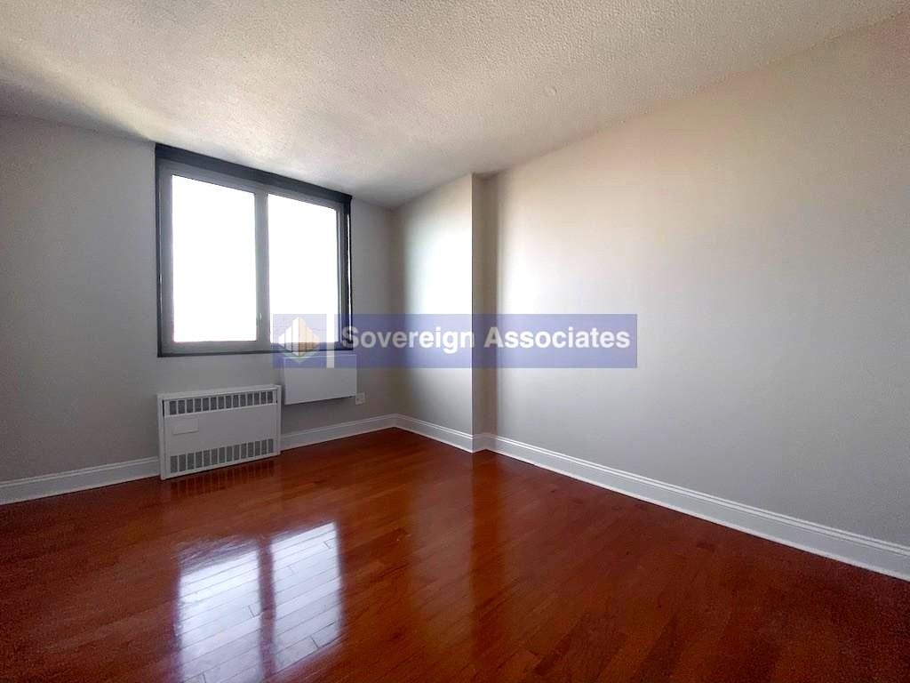 3333 Broadway - Photo 6