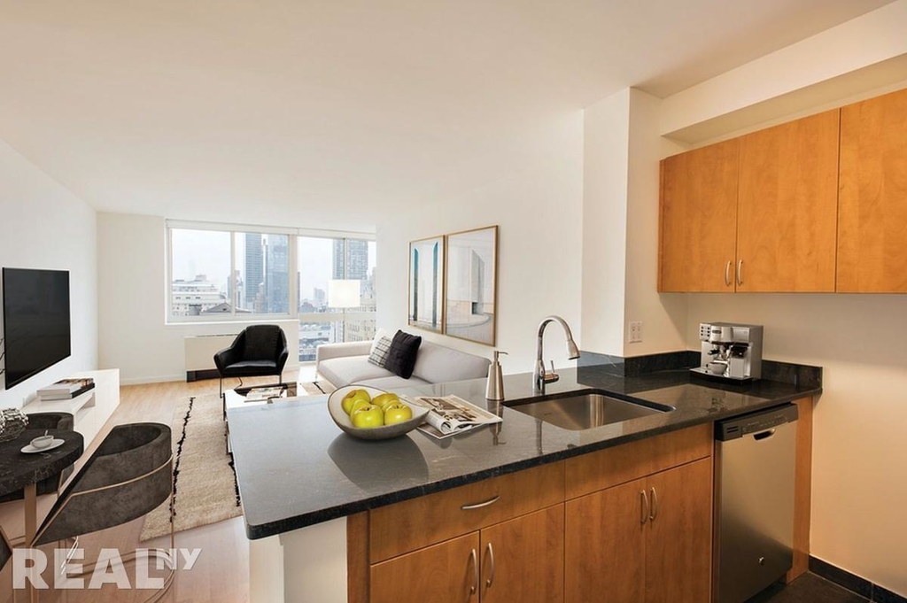 66 West 38th Street - Photo 0