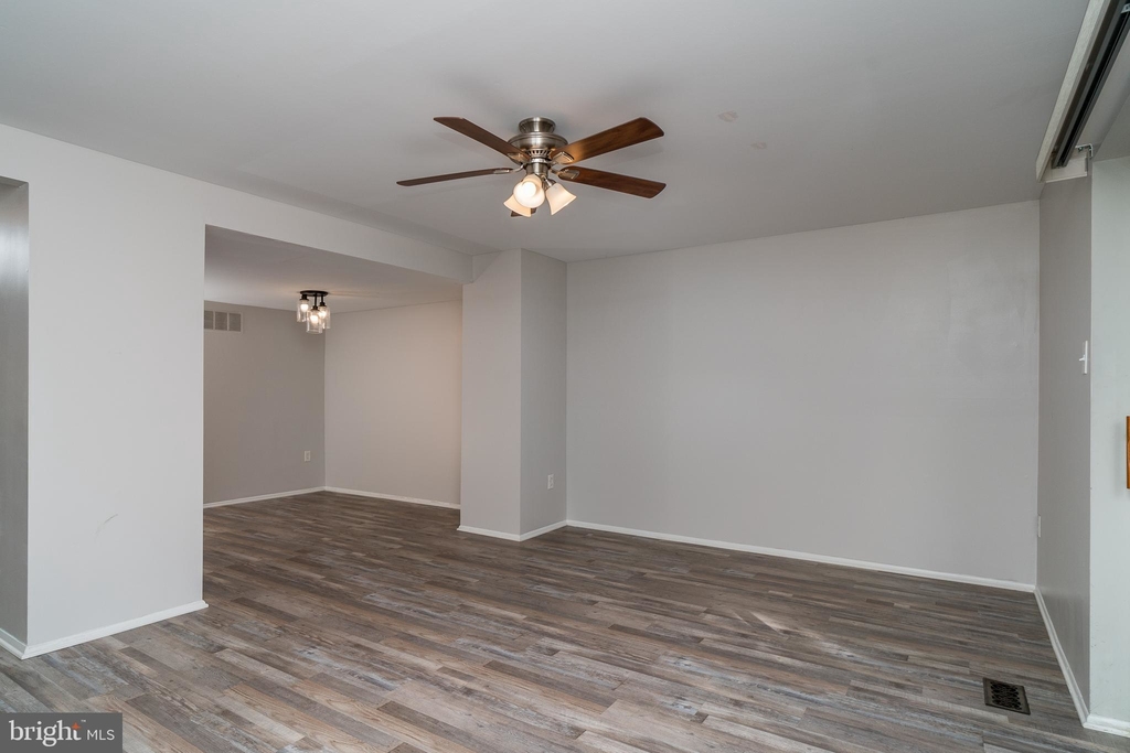 10703 Bridlerein Terrace - Photo 8