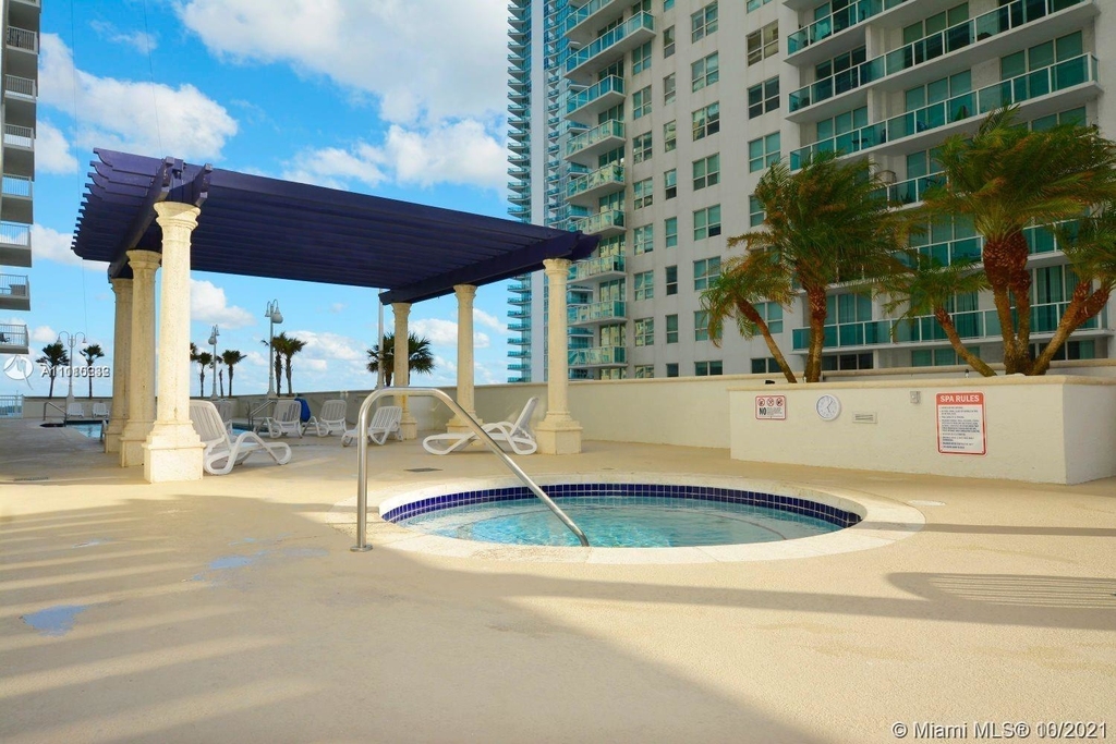 1200 Brickell Bay Dr - Photo 20