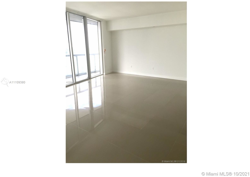 475 Brickell Ave - Photo 3