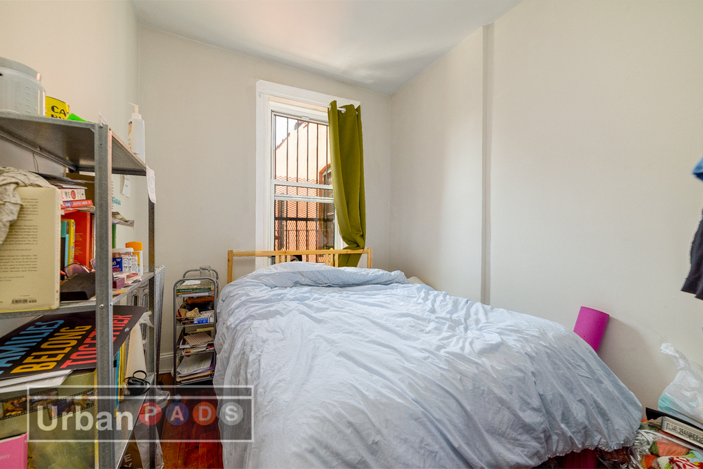 764a Franklin Avenue - Photo 5