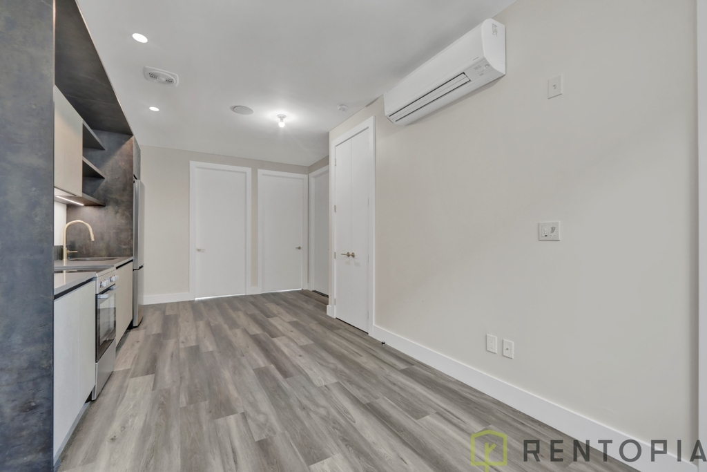 2337 Bedford Ave - Photo 7