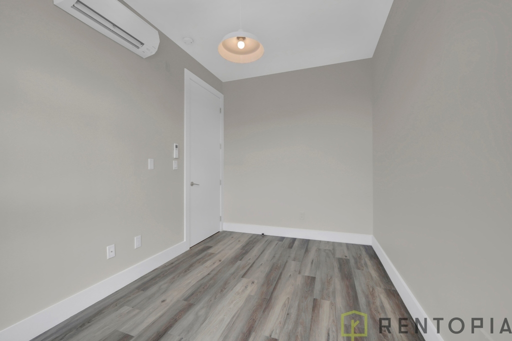 2337 Bedford Ave - Photo 5