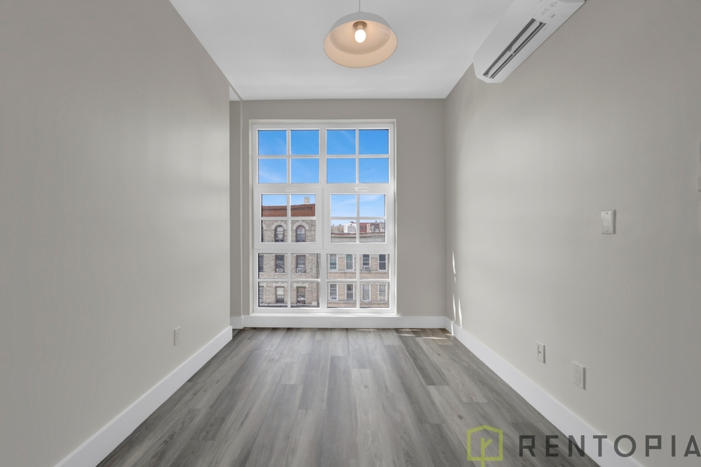  2337 Bedford Ave - Photo 7