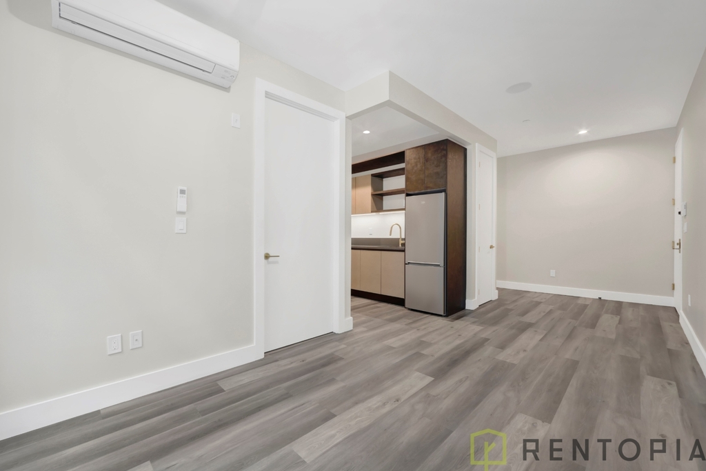 2337 Bedford Ave - Photo 8