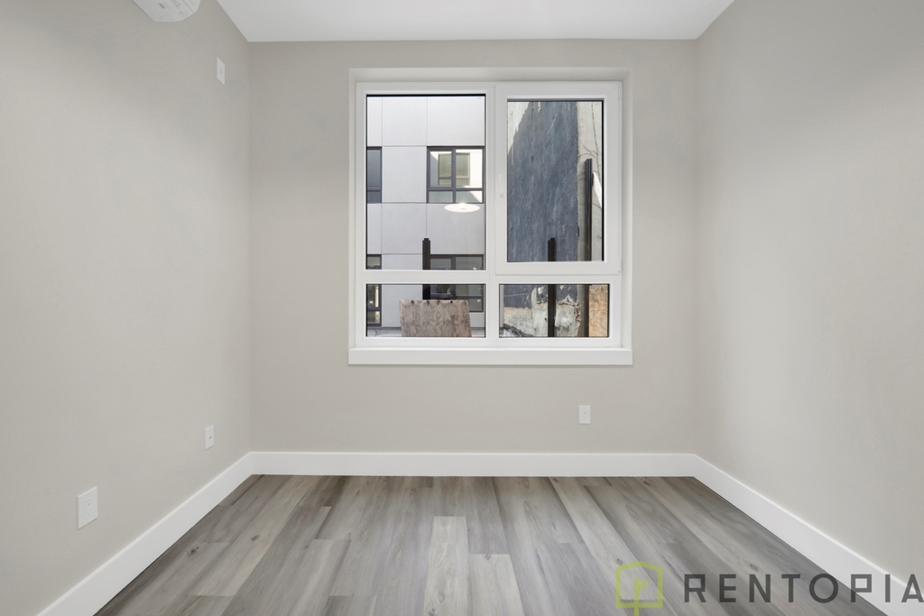 2337 Bedford Ave - Photo 6