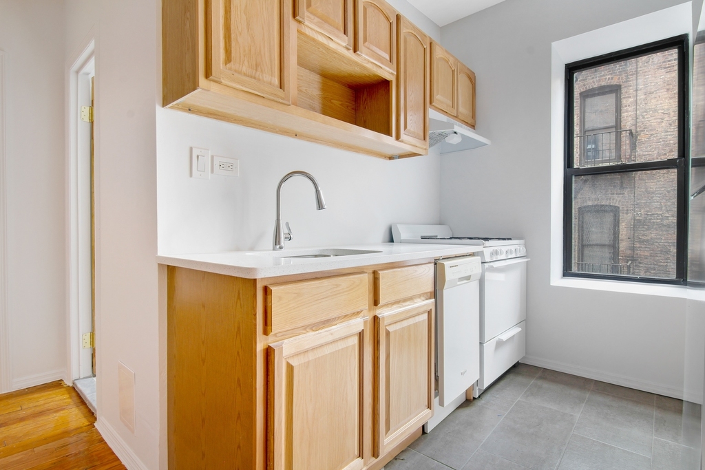 West 171st Street - Photo 2