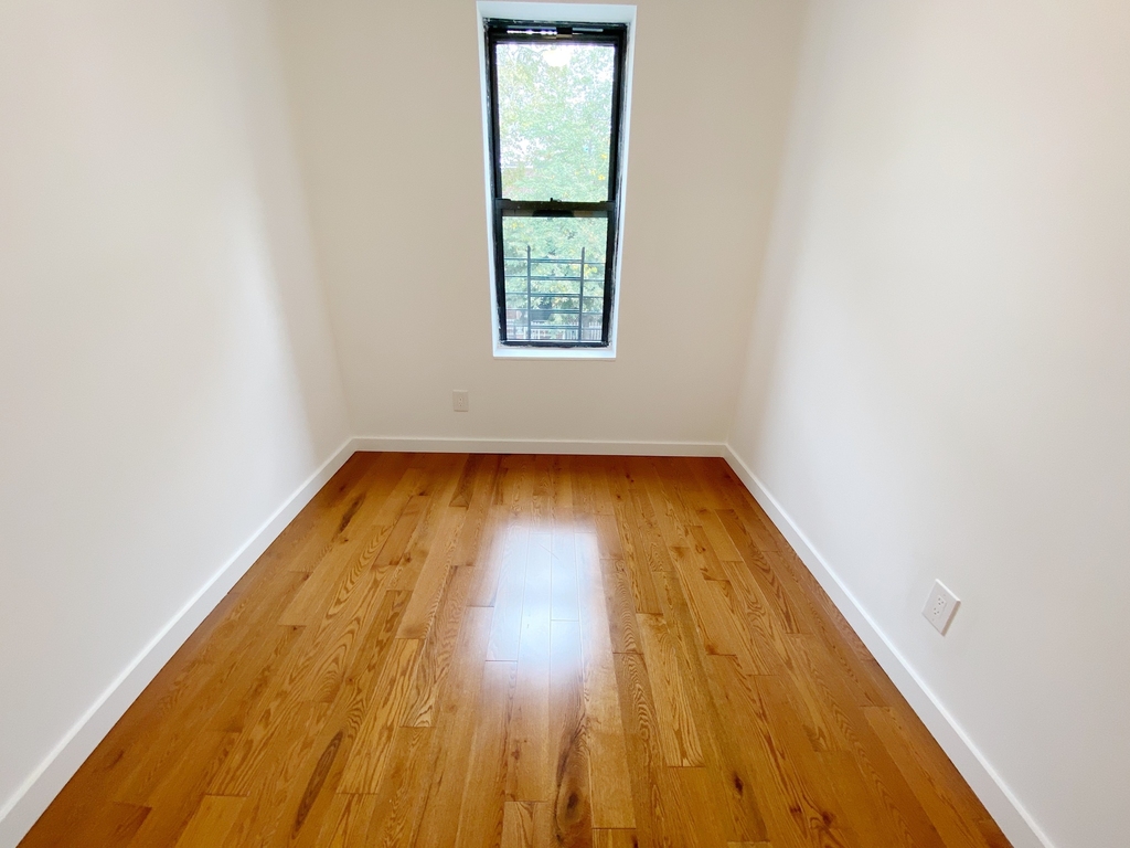 208 East 95th - Photo 4