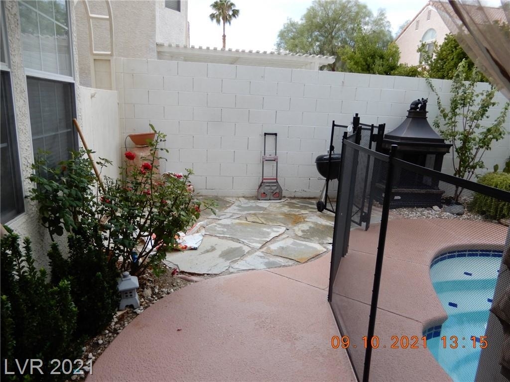 7840 Millhopper Avenue - Photo 36