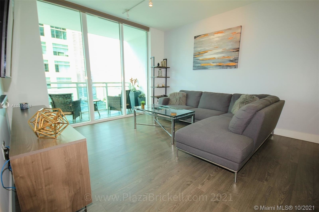 950 Brickell Bay Dr - Photo 13