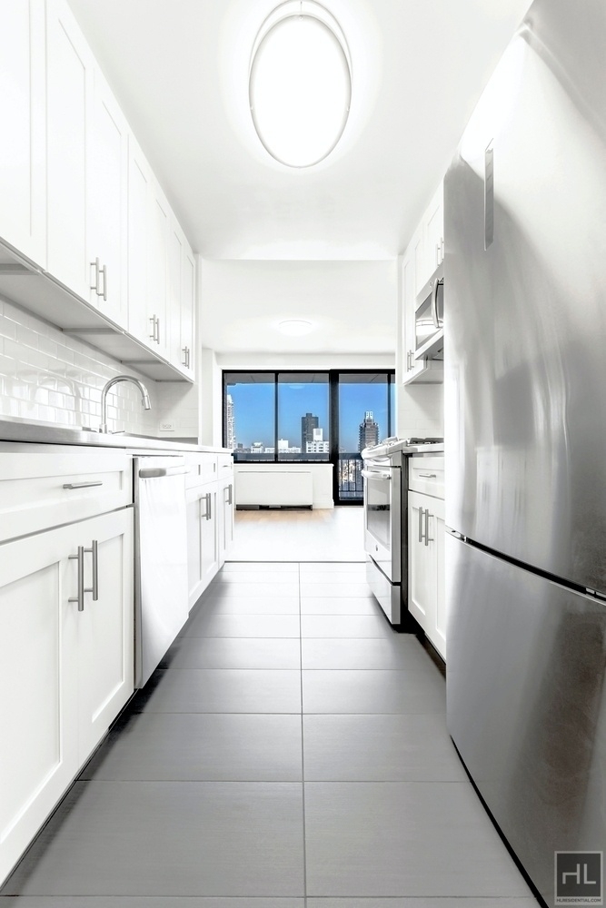 East 58th Street - Photo 1