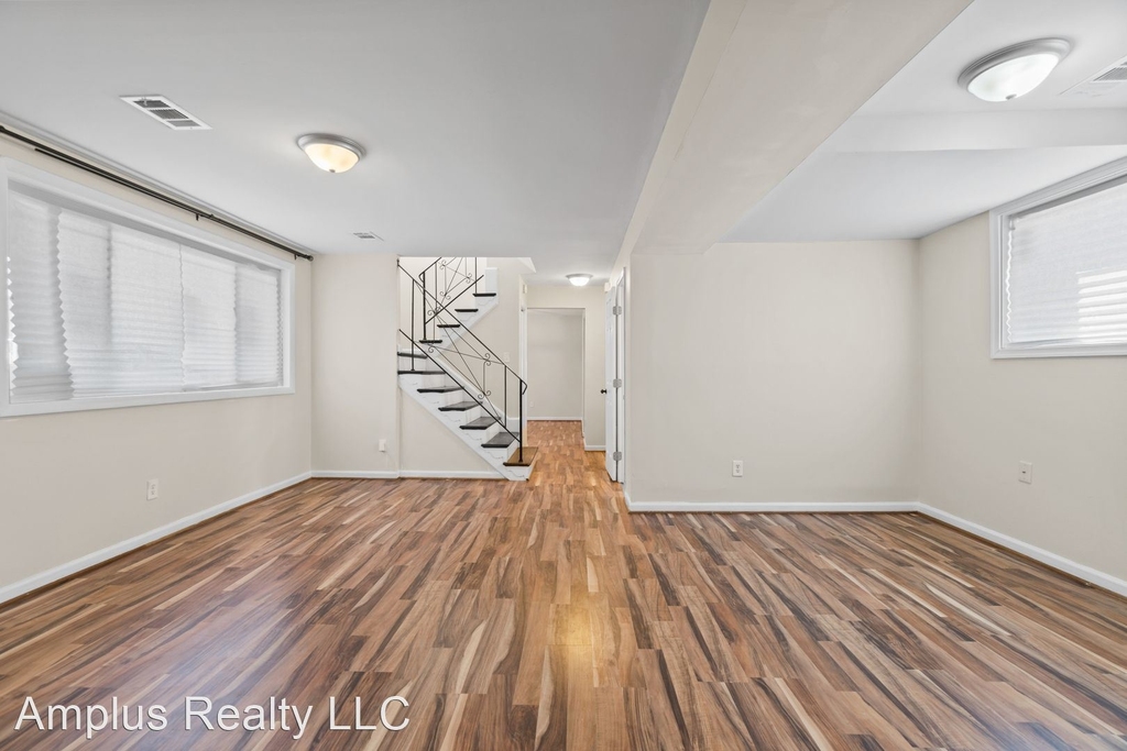 208 45th Street Ne - Photo 4