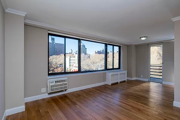 784 Columbus Avenue - Photo 2