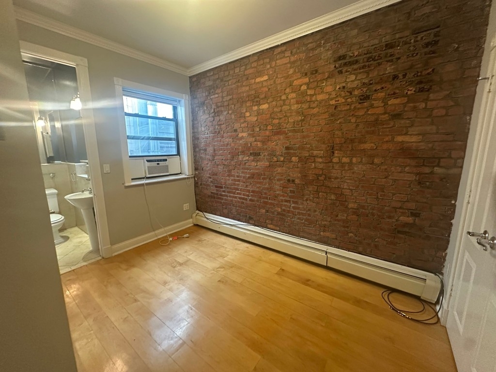 3BR in Alphabet City - Photo 1