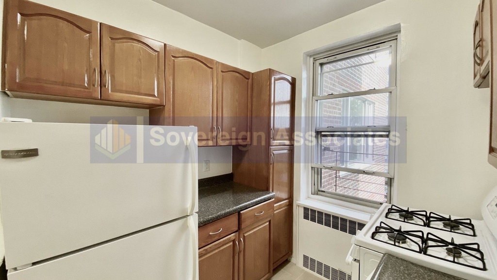 500 Kappock Street - Photo 8