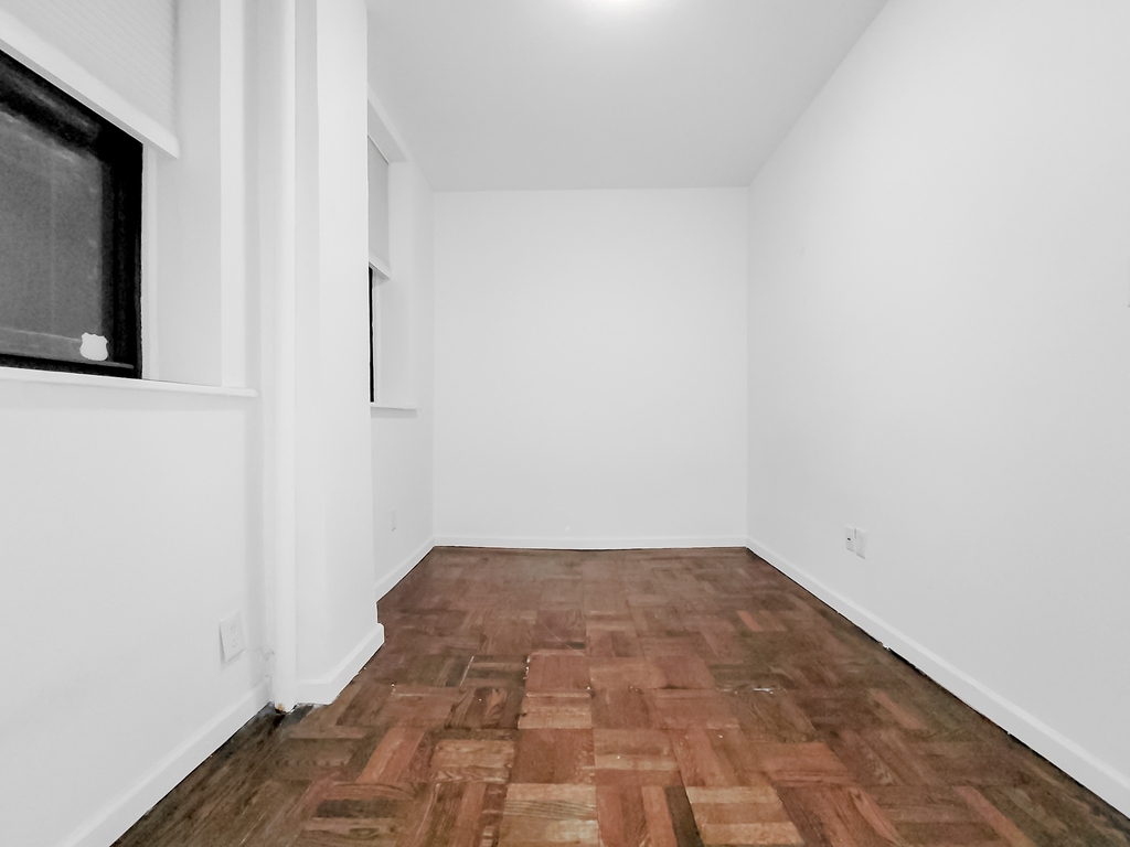 107 East 88th Street - Photo 7