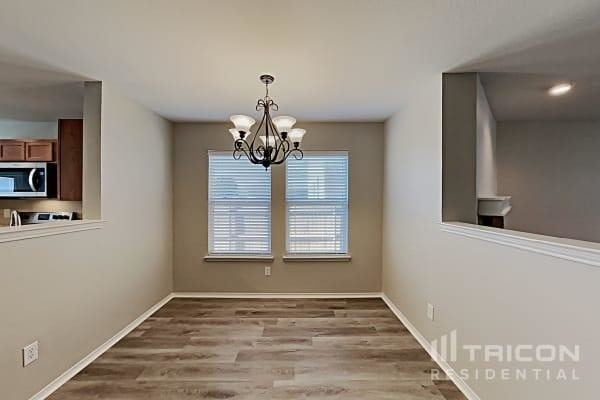 1317 Gayle Street - Photo 3