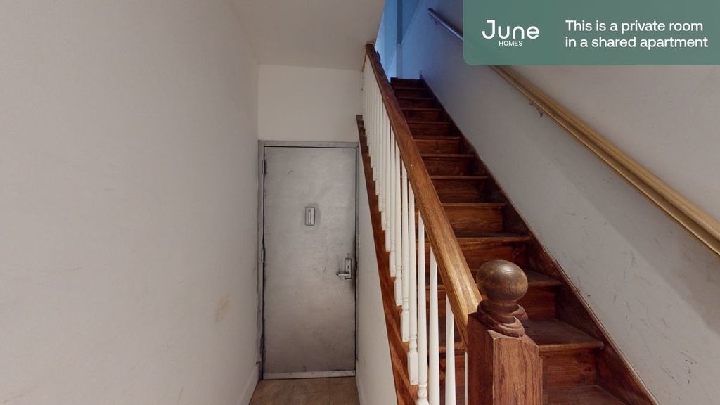 907 Nostrand - Photo 11