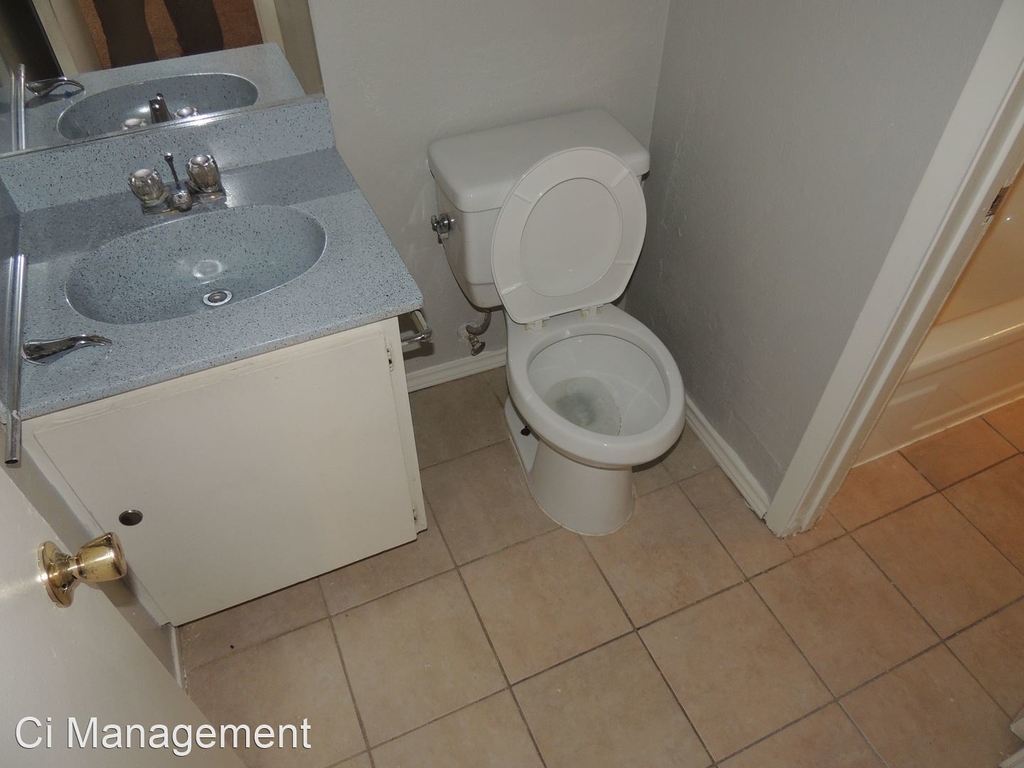 4716 Sycamore Street Apt. 201 - Photo 10