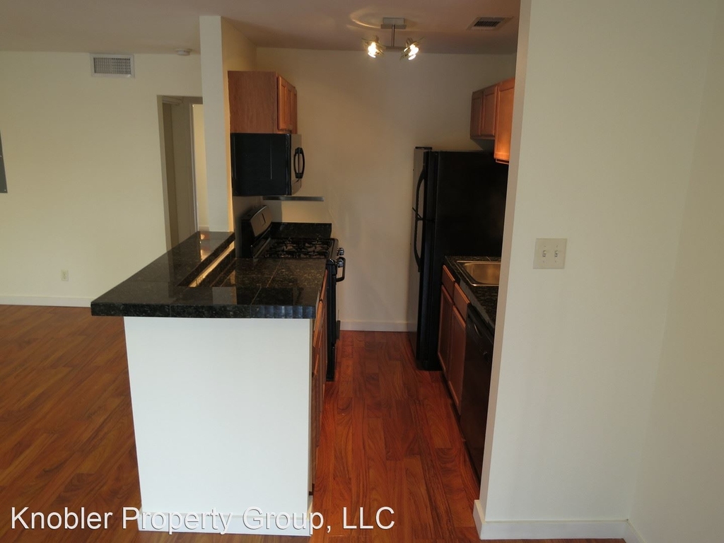 4109 Avondale Avenue 209 - Photo 8