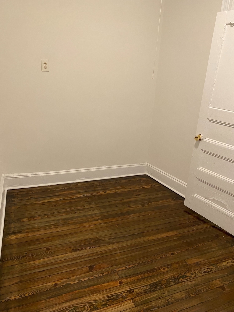 1405 York Avenue - Photo 7