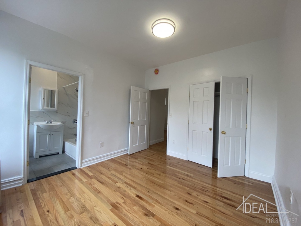 862 East 17th Street - Photo 2