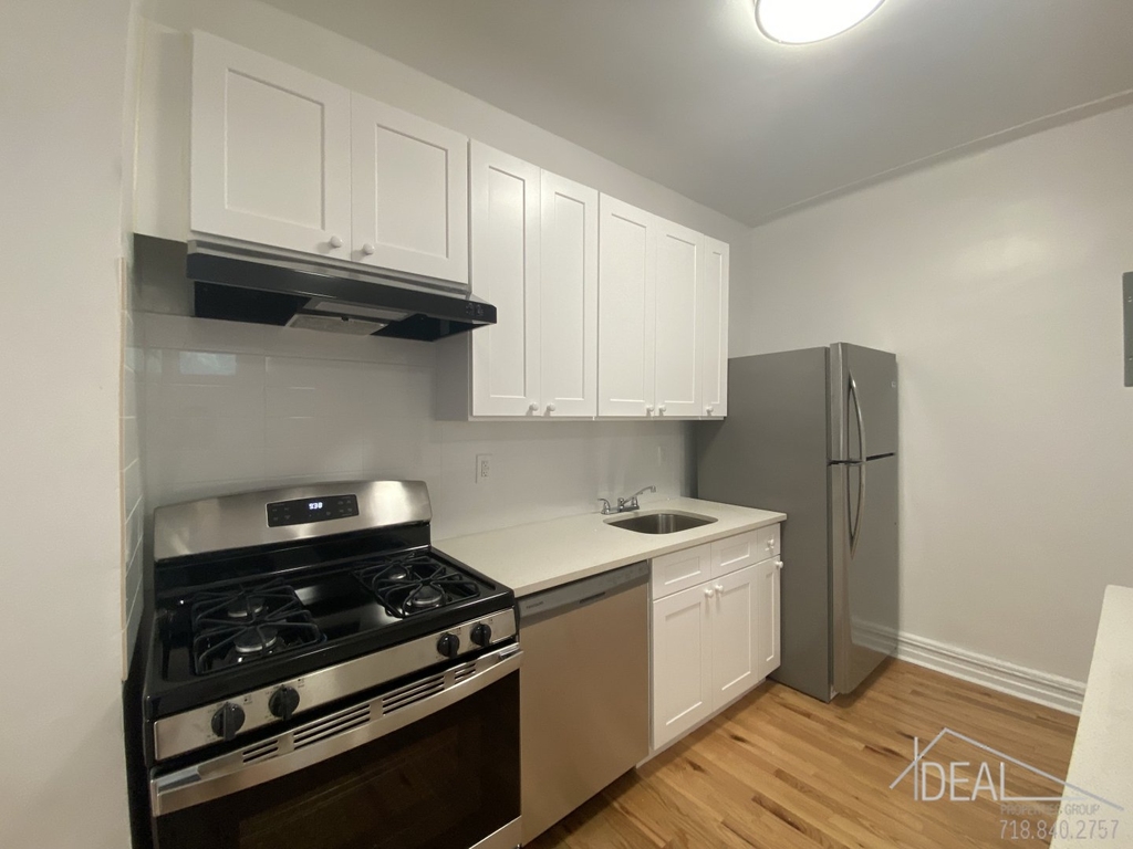 862 East 17th Street - Photo 7