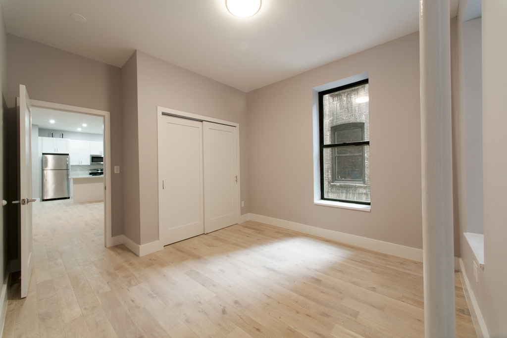 561 Lenox Avenue - Photo 7