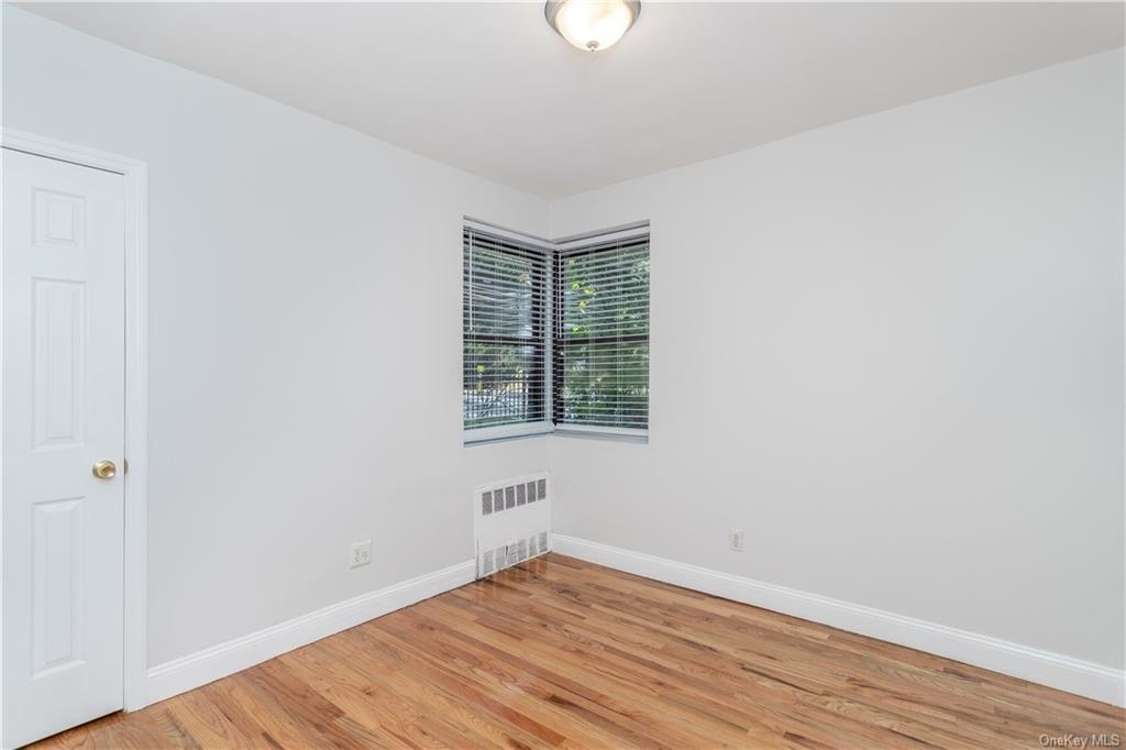 140 E Hartsdale Avenue - Photo 10