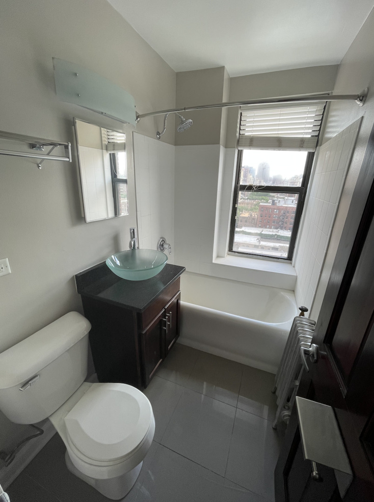 426 West Belmont Avenue - Photo 1