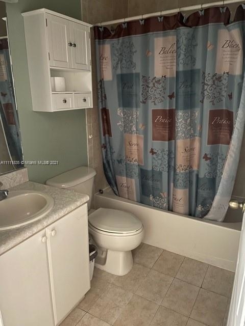 7365 Nw 174th Ter - Photo 2