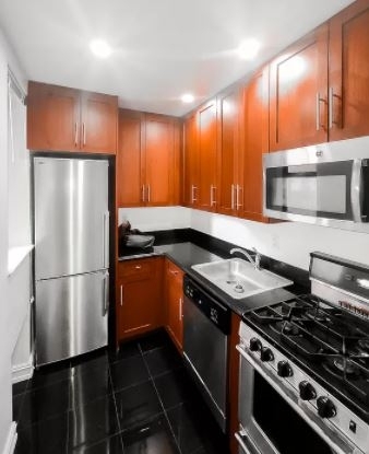 238 East 36th Street - Photo 0