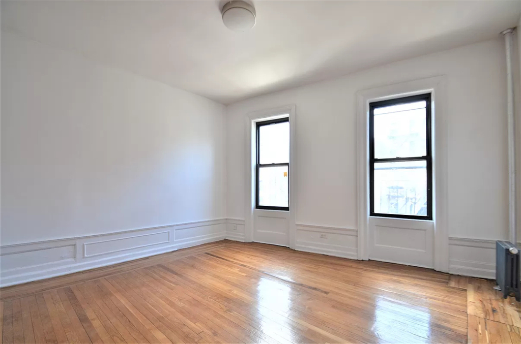 666 West End Avenue - Photo 3