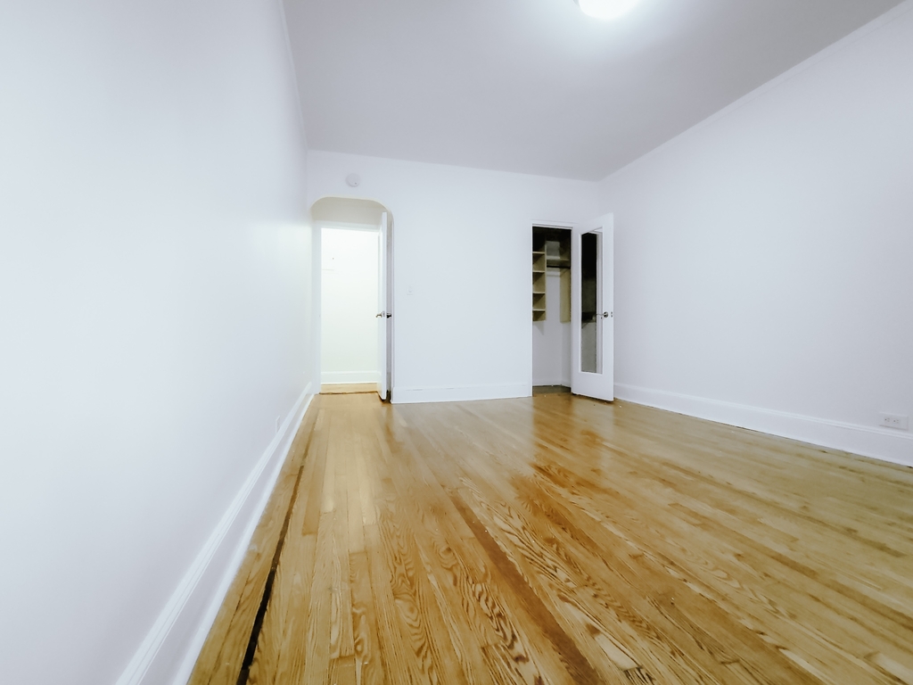 124 East 24th Street - Photo 5