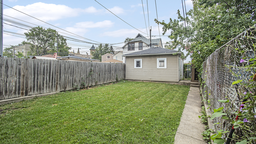 1823 North Keeler Avenue - Photo 9