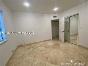 8435 Crespi Blvd - Photo 9