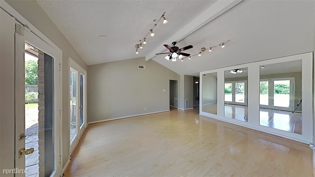 5938 Willowbend Boulevard - Photo 2