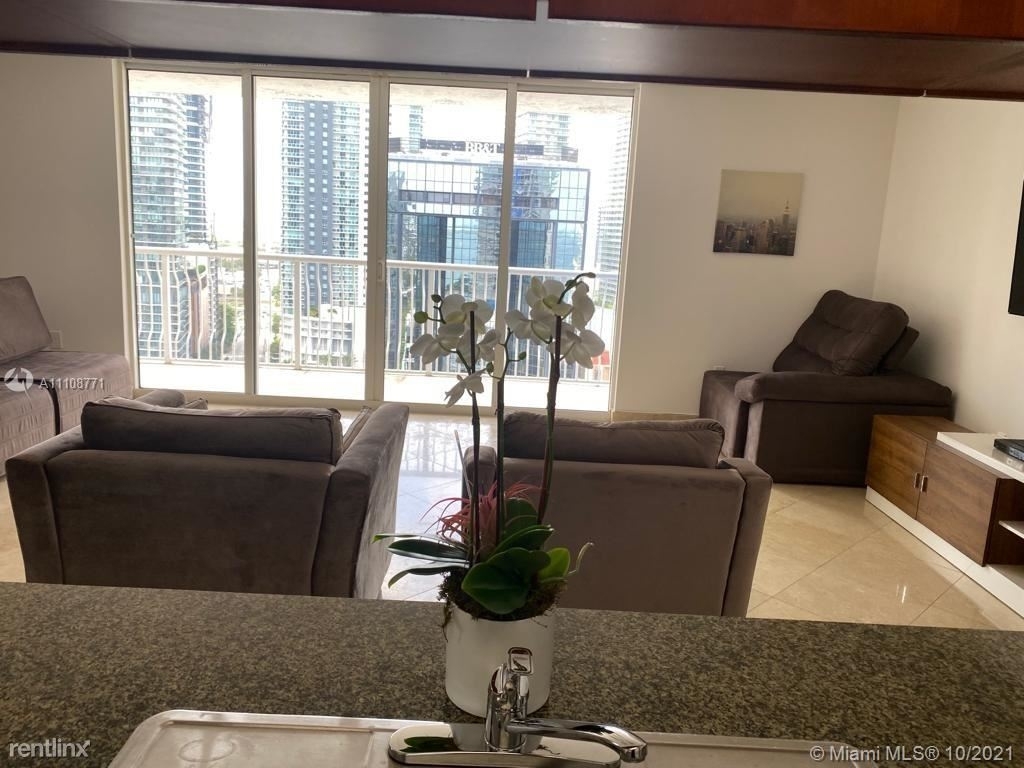 1200 Brickell Bay Dr Apt 2323 - Photo 1