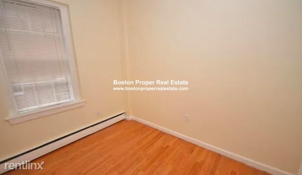 28 Phillips St Apt 1a - Photo 4