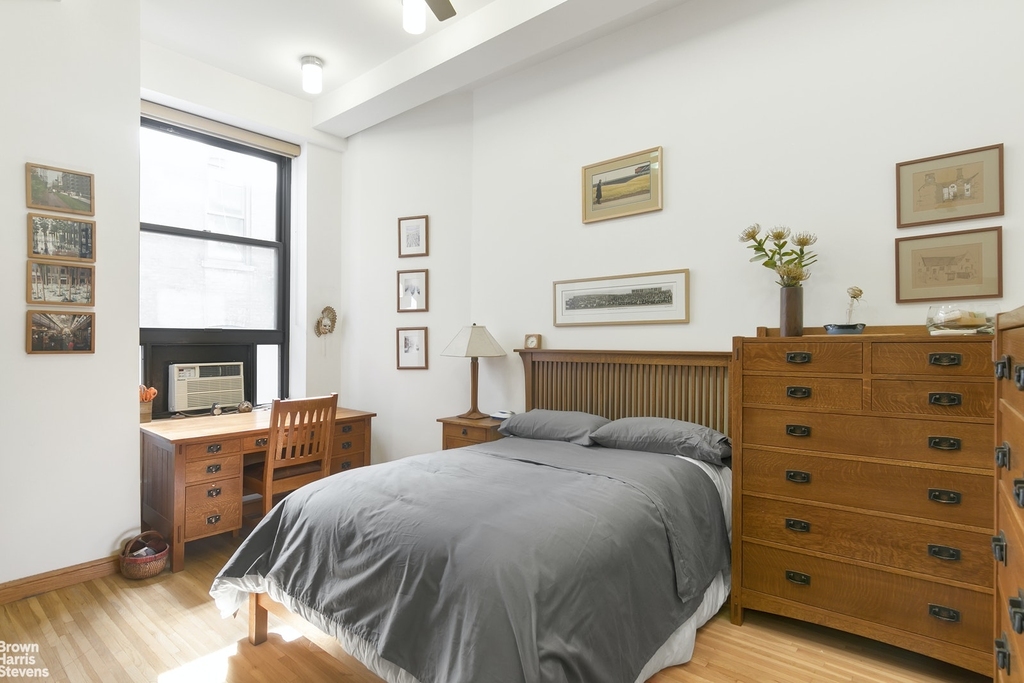 148 West 23rd Street - Photo 3