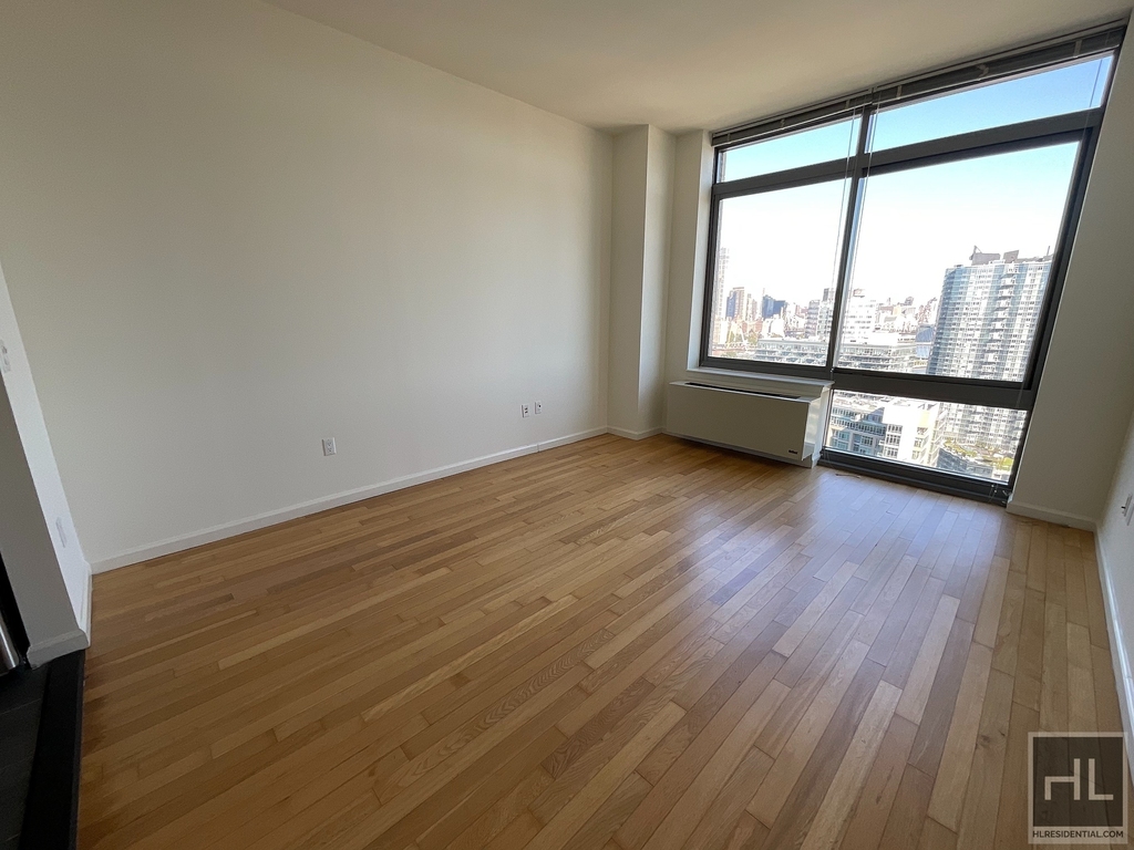 48th Avenue - Photo 5