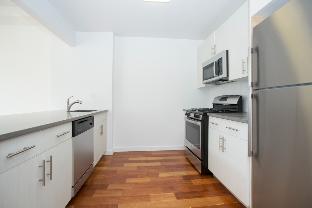 321 East 3rd Street - Photo 2