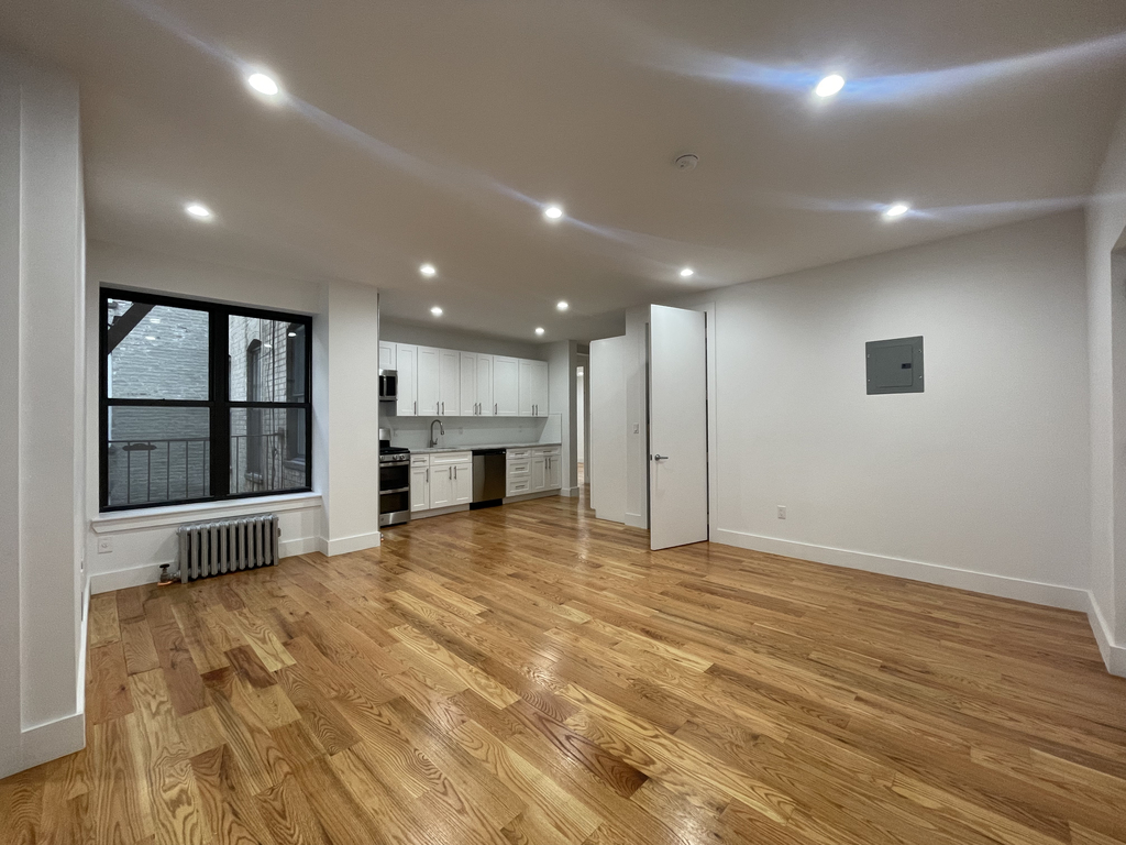 Stunning Modern 5 BD apt in Crown Heights - Photo 0