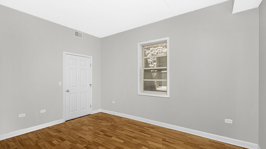 2602 West Diversey Avenue - Photo 8