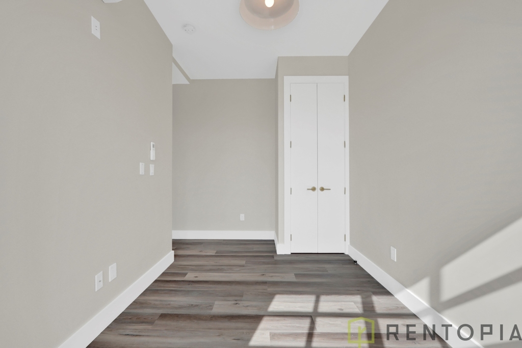 2337 Bedford Avenue - Photo 7