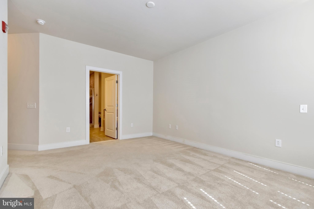 2905 Bleeker Street - Photo 23