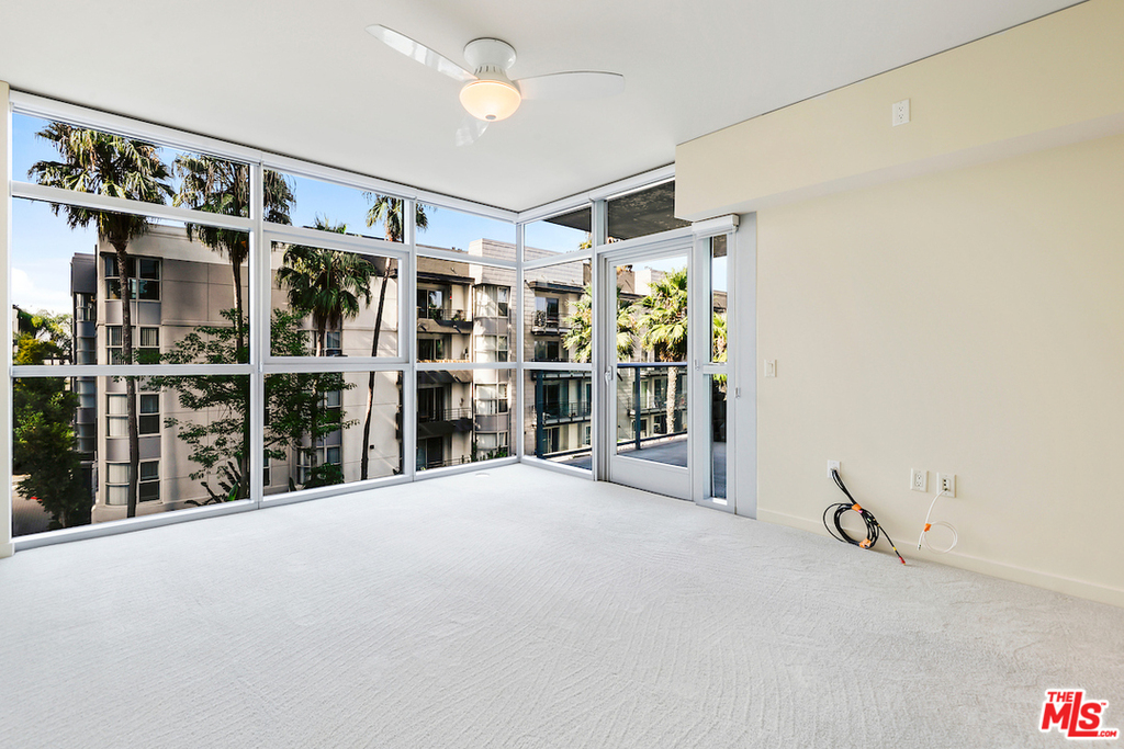 13650 Marina Pointe Dr - Photo 19