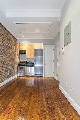 521 East 5th Street - Photo 4