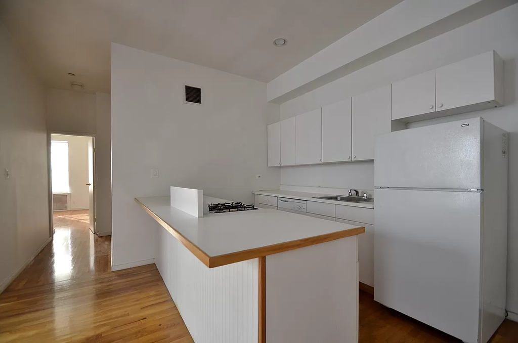 500 West 148th Street - Photo 9